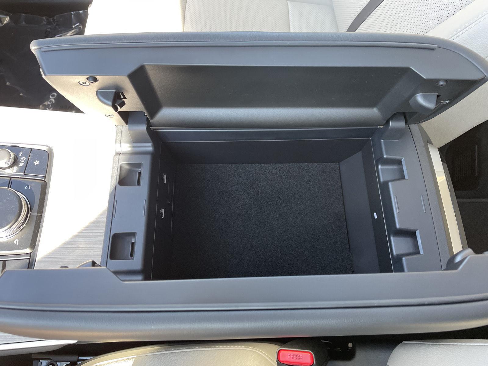Vehicle photo 33