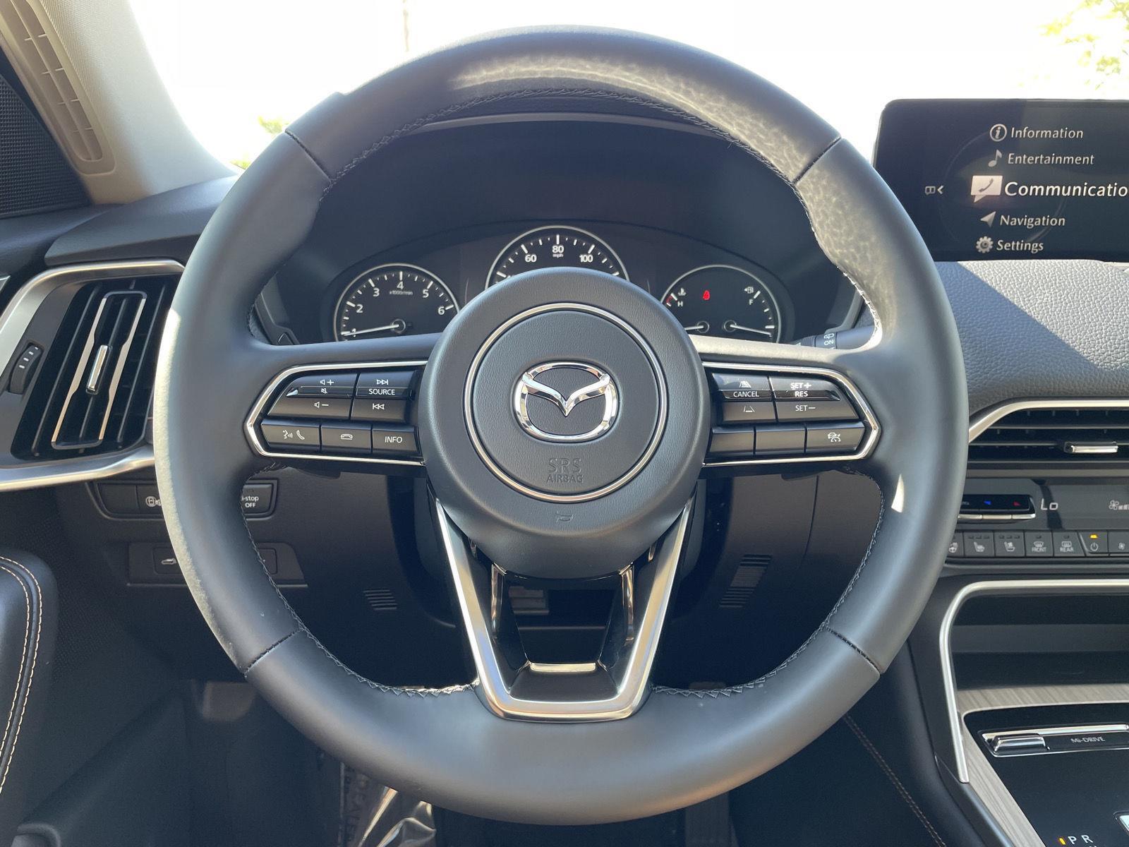 Vehicle photo 11