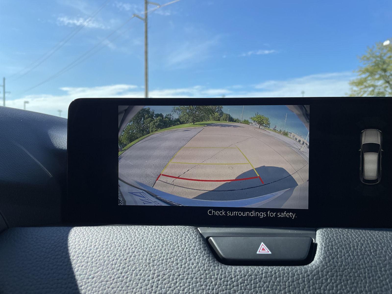Vehicle photo 23