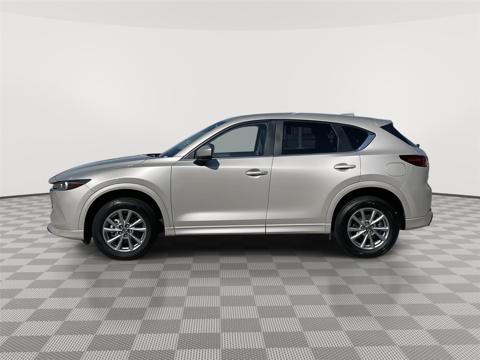 Vehicle photo 2