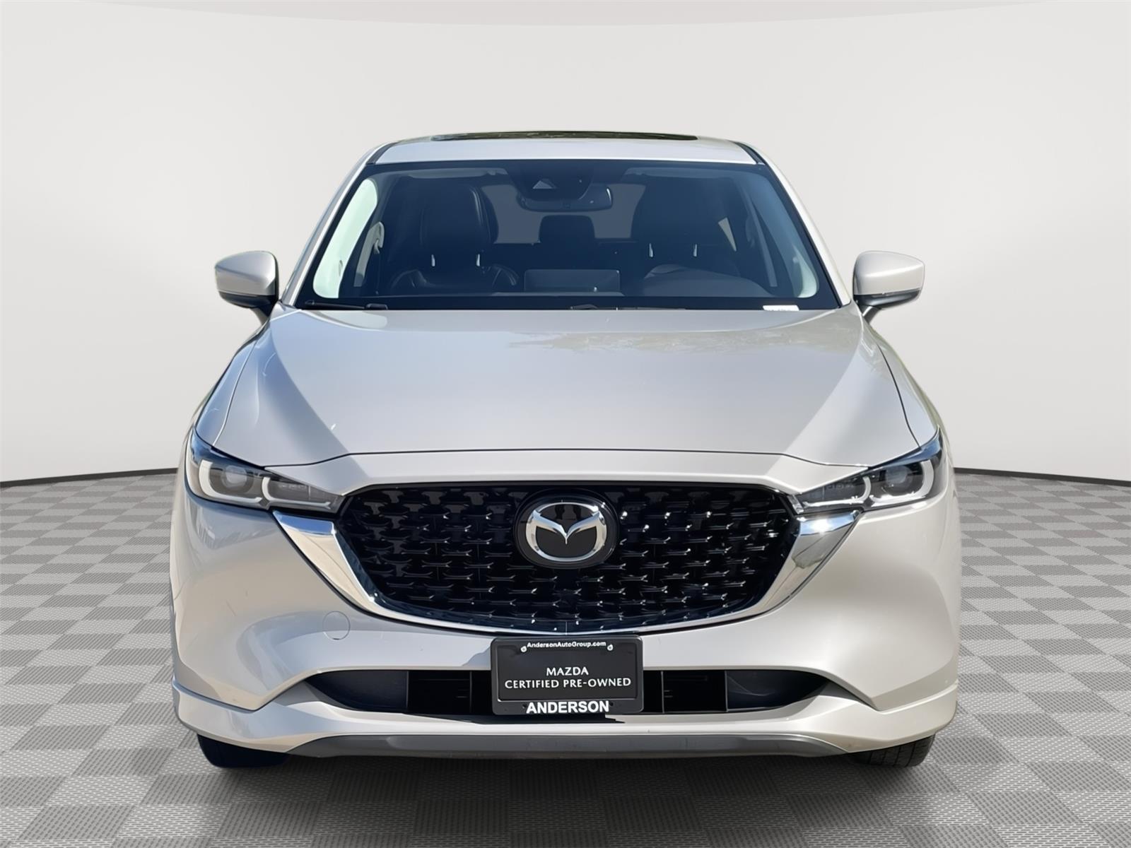 Vehicle photo 4