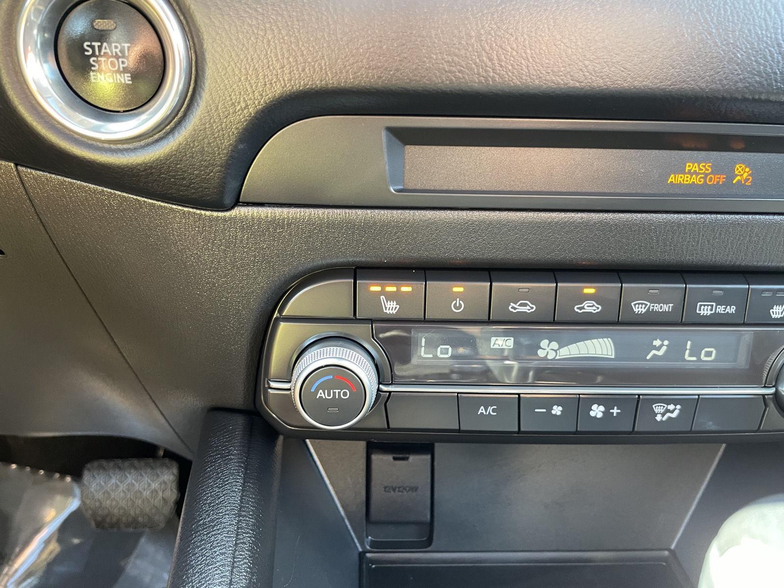 Vehicle photo 26
