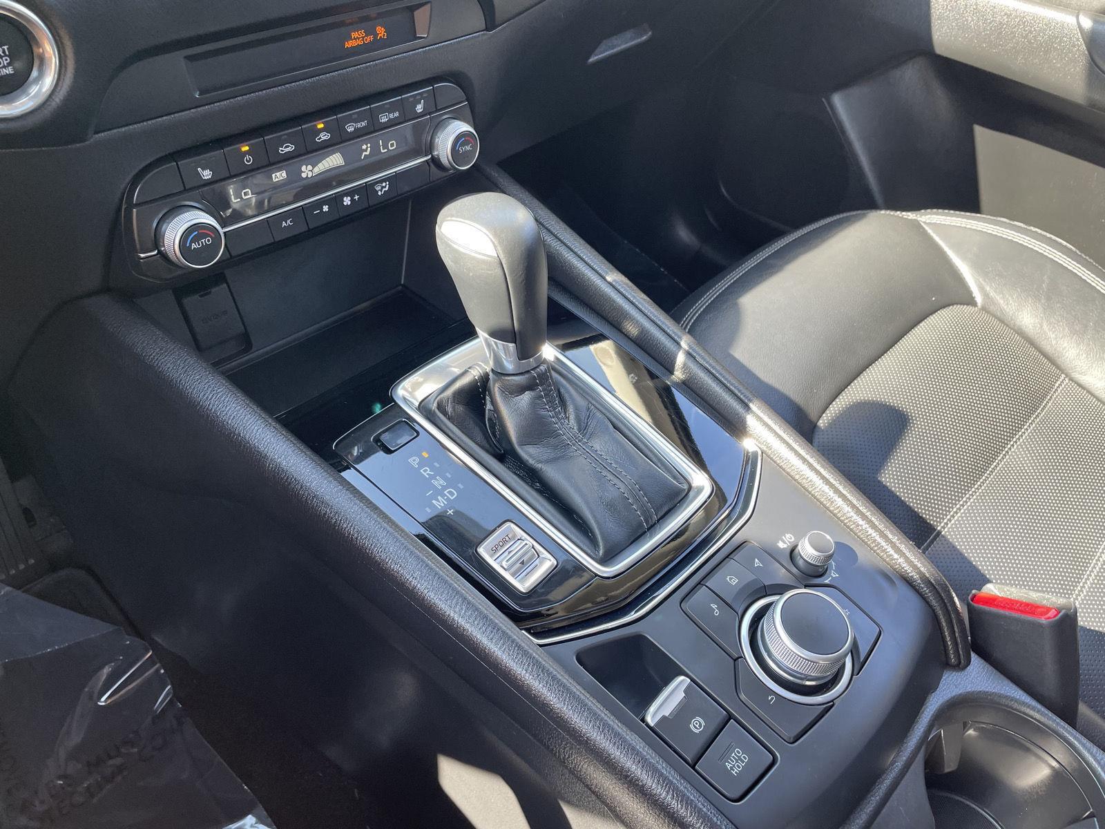 Vehicle photo 28