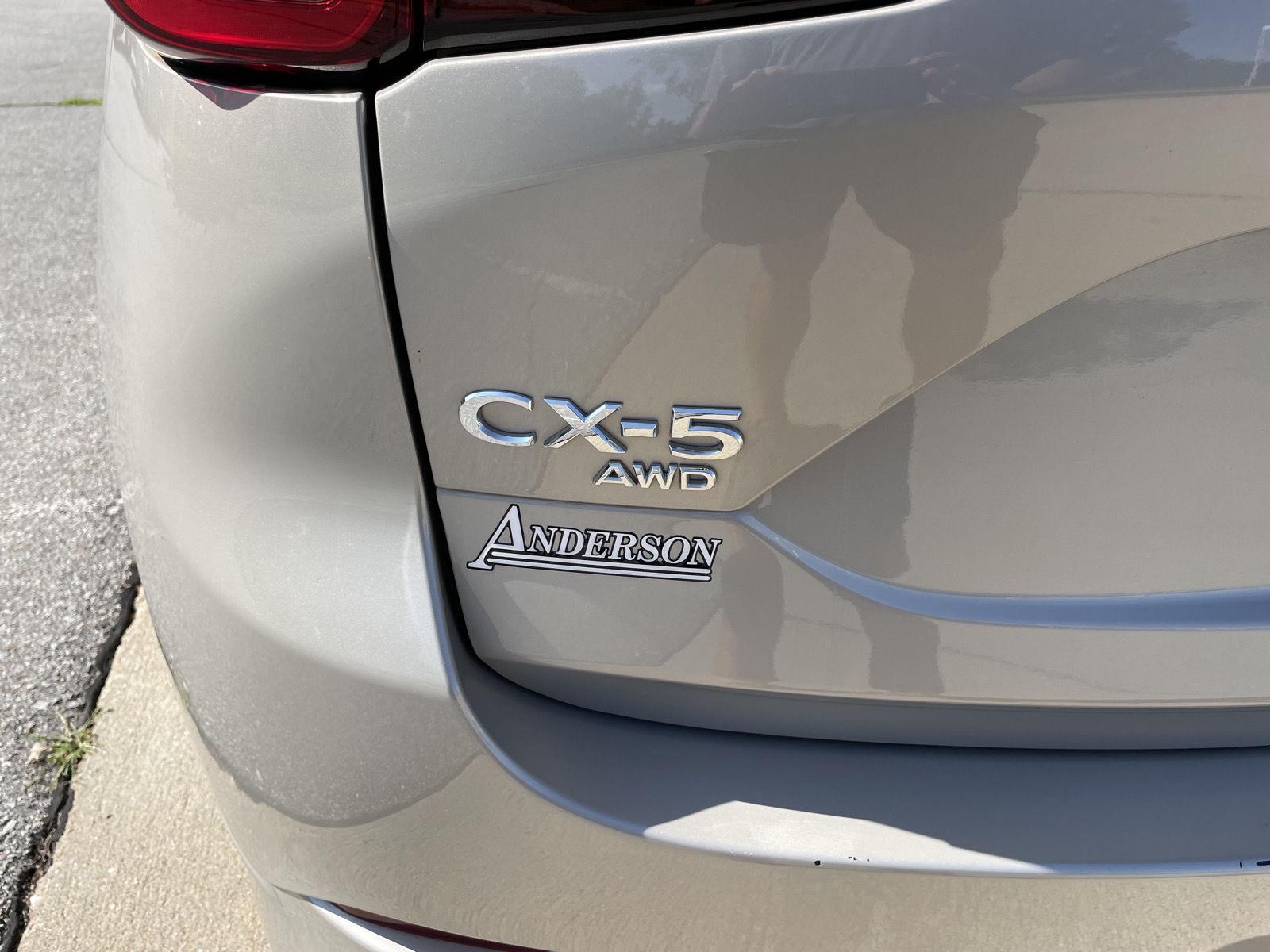 Vehicle photo 35