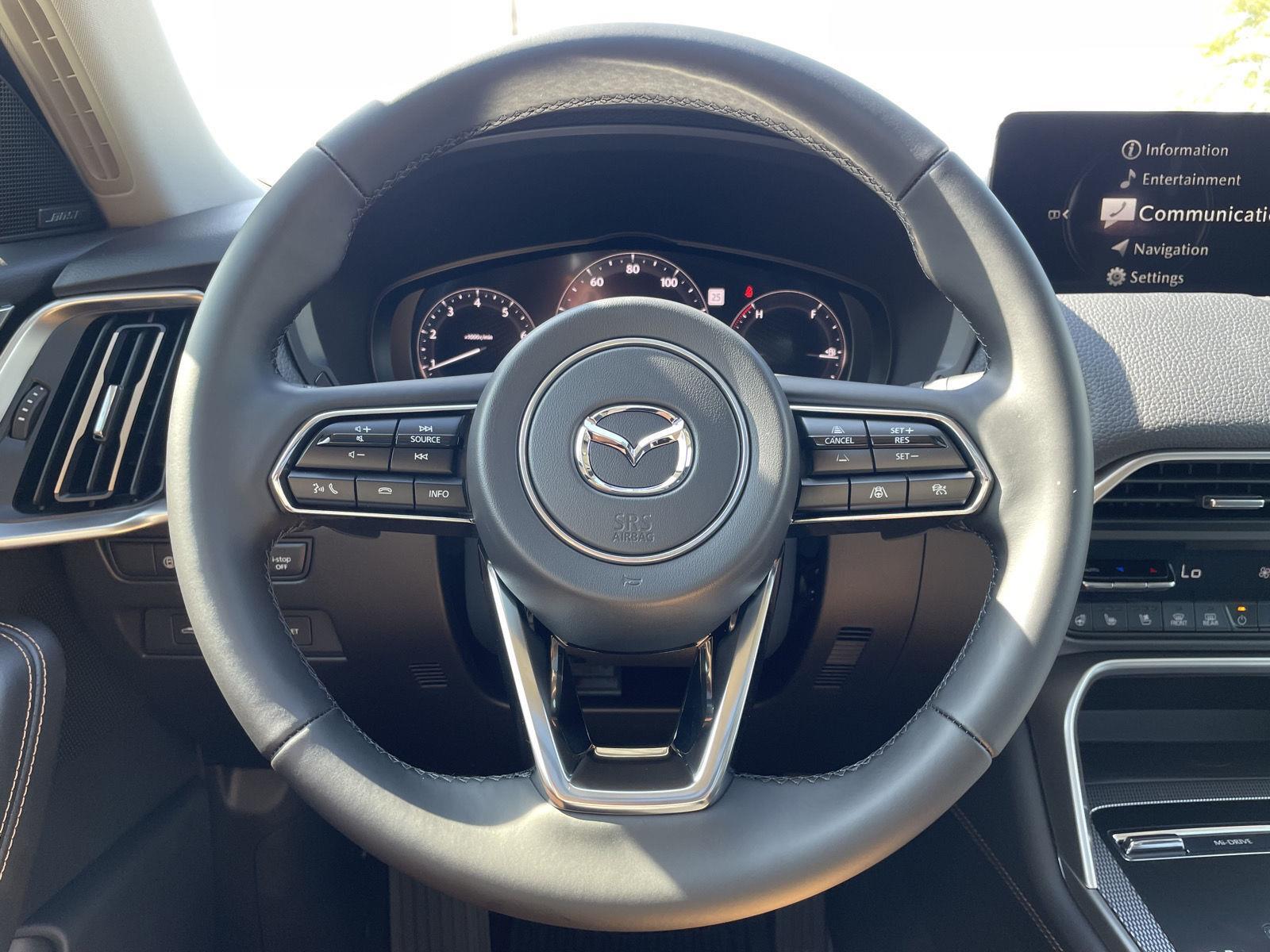 Vehicle photo 11