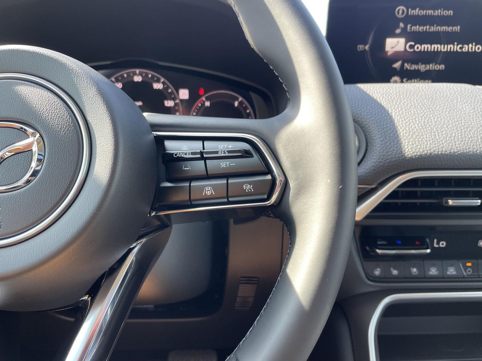Vehicle photo 13