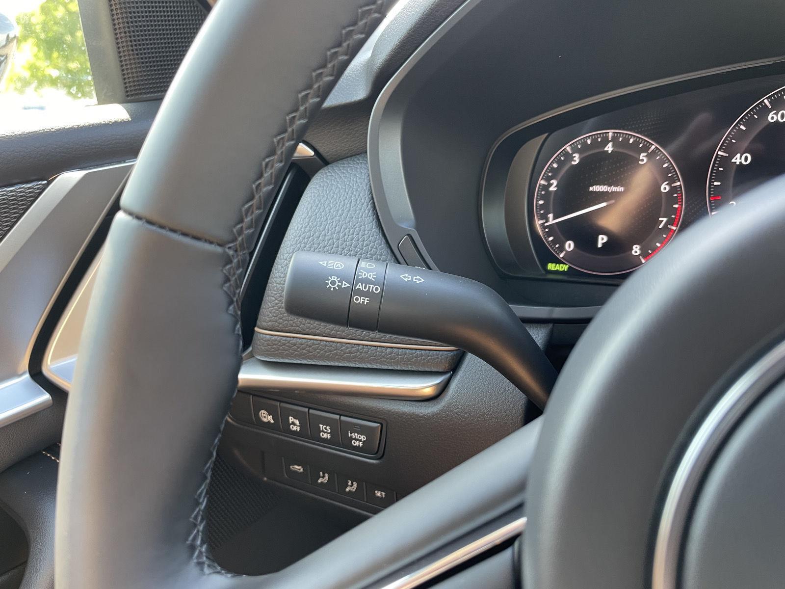 Vehicle photo 15