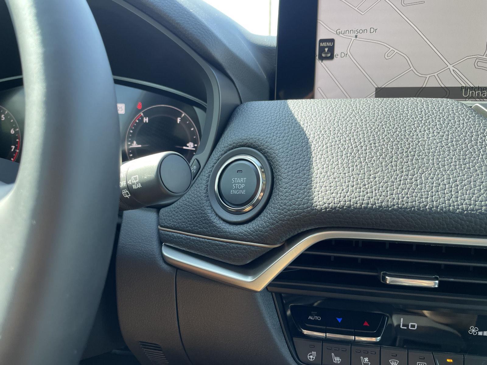Vehicle photo 27