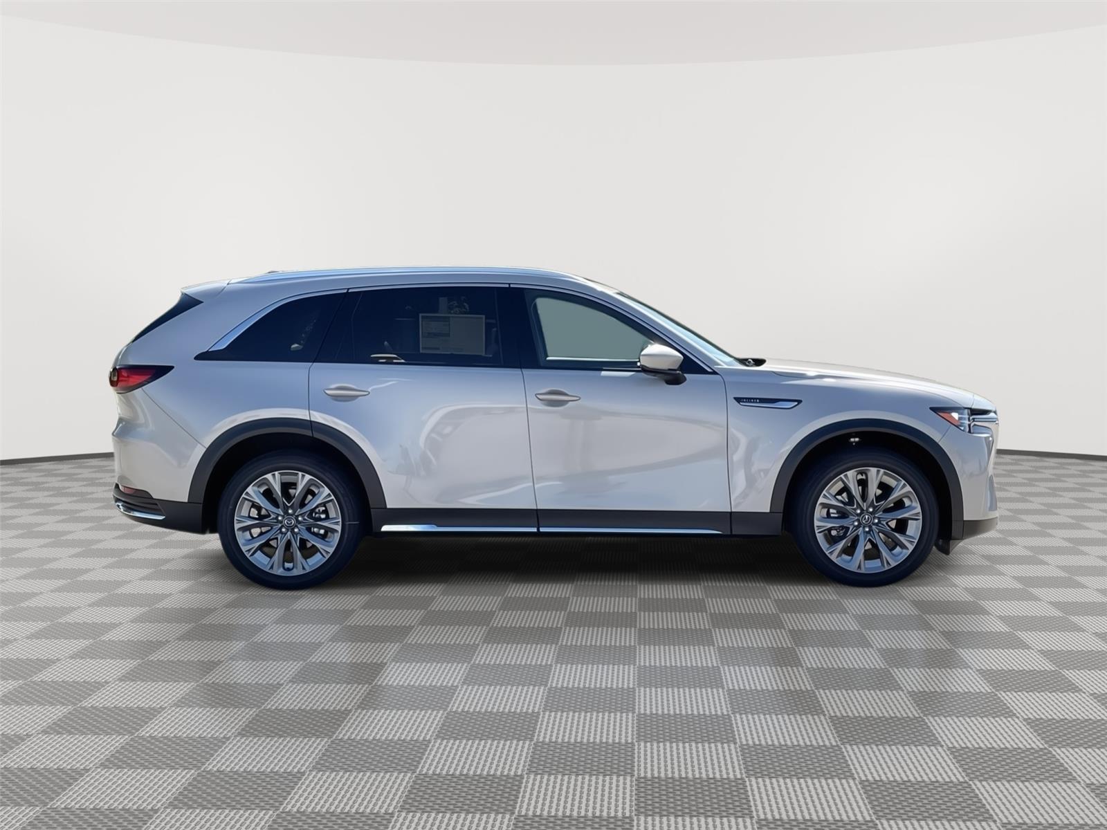 Vehicle photo 6