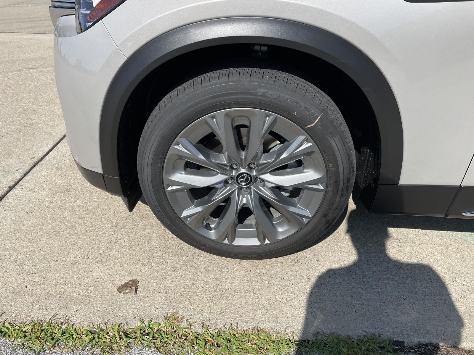 Vehicle photo 10
