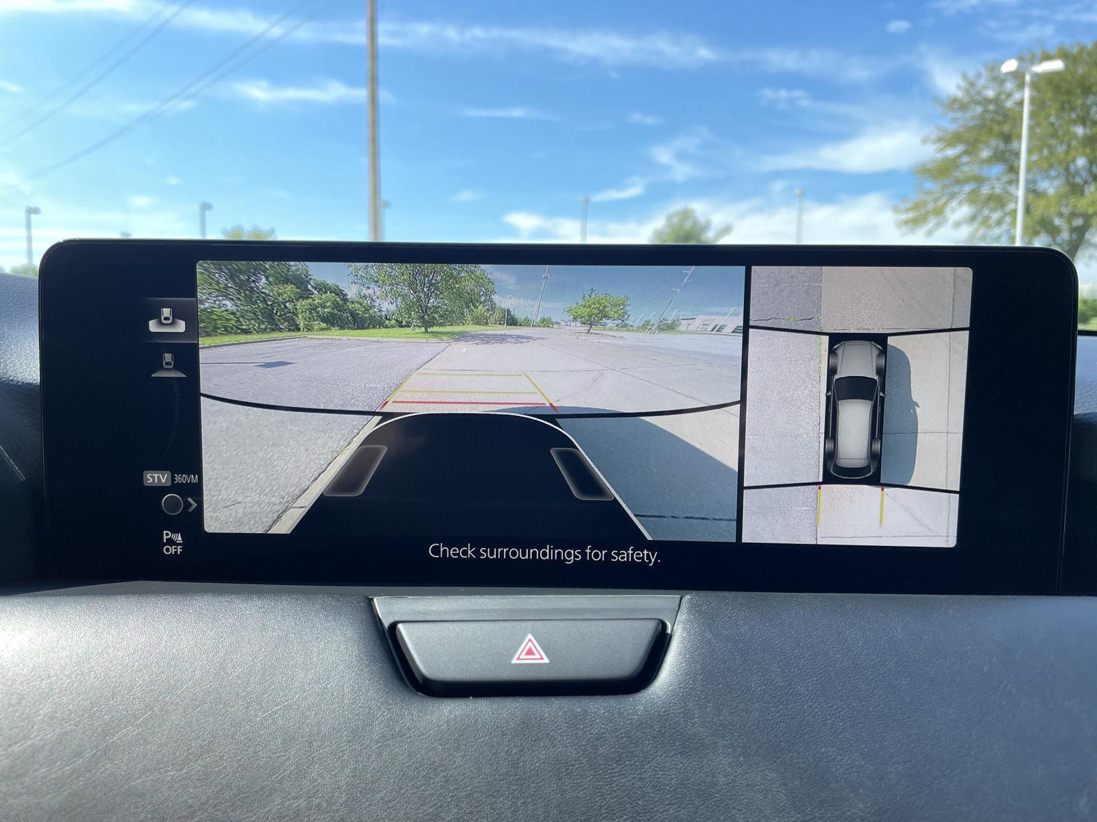 Vehicle photo 25
