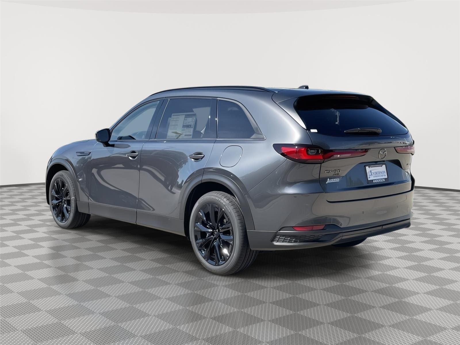 Vehicle photo 9