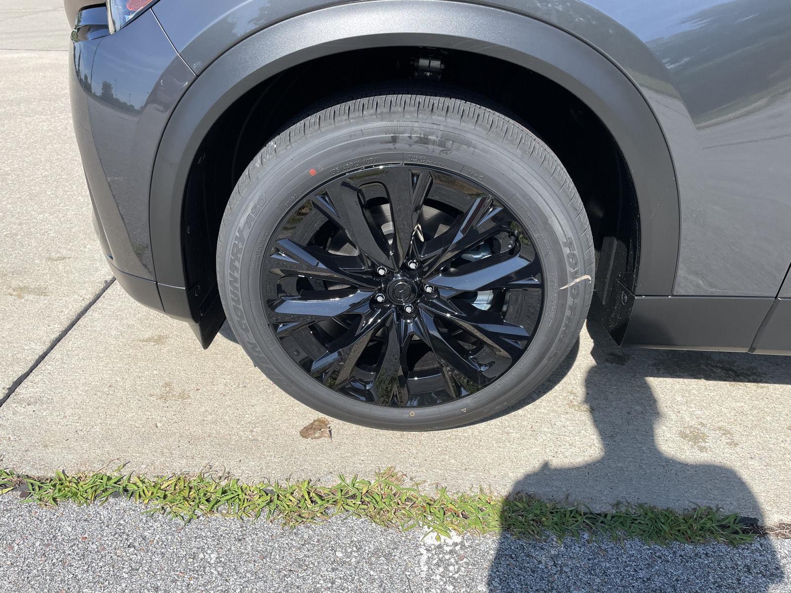 Vehicle photo 10