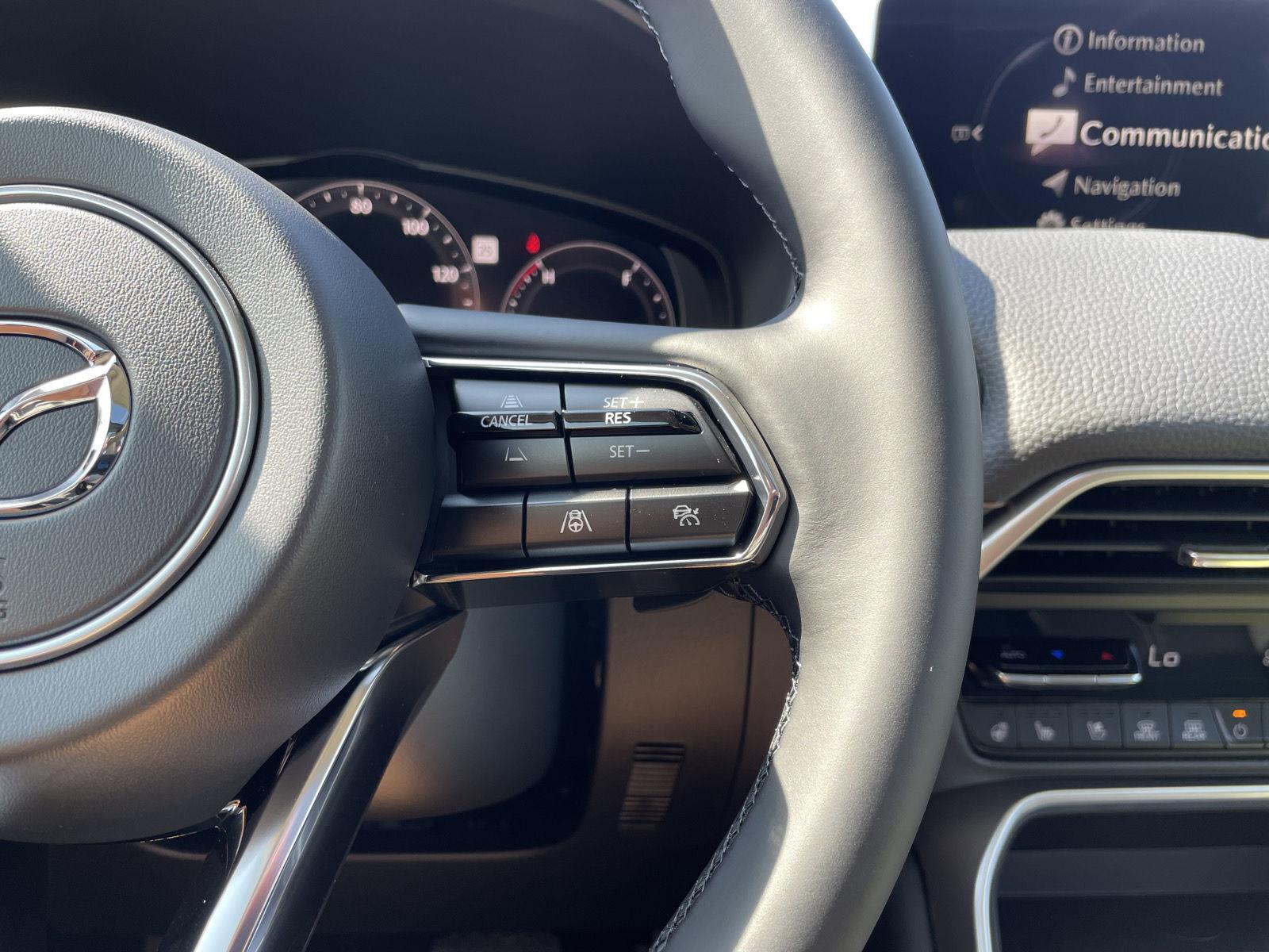 Vehicle photo 13
