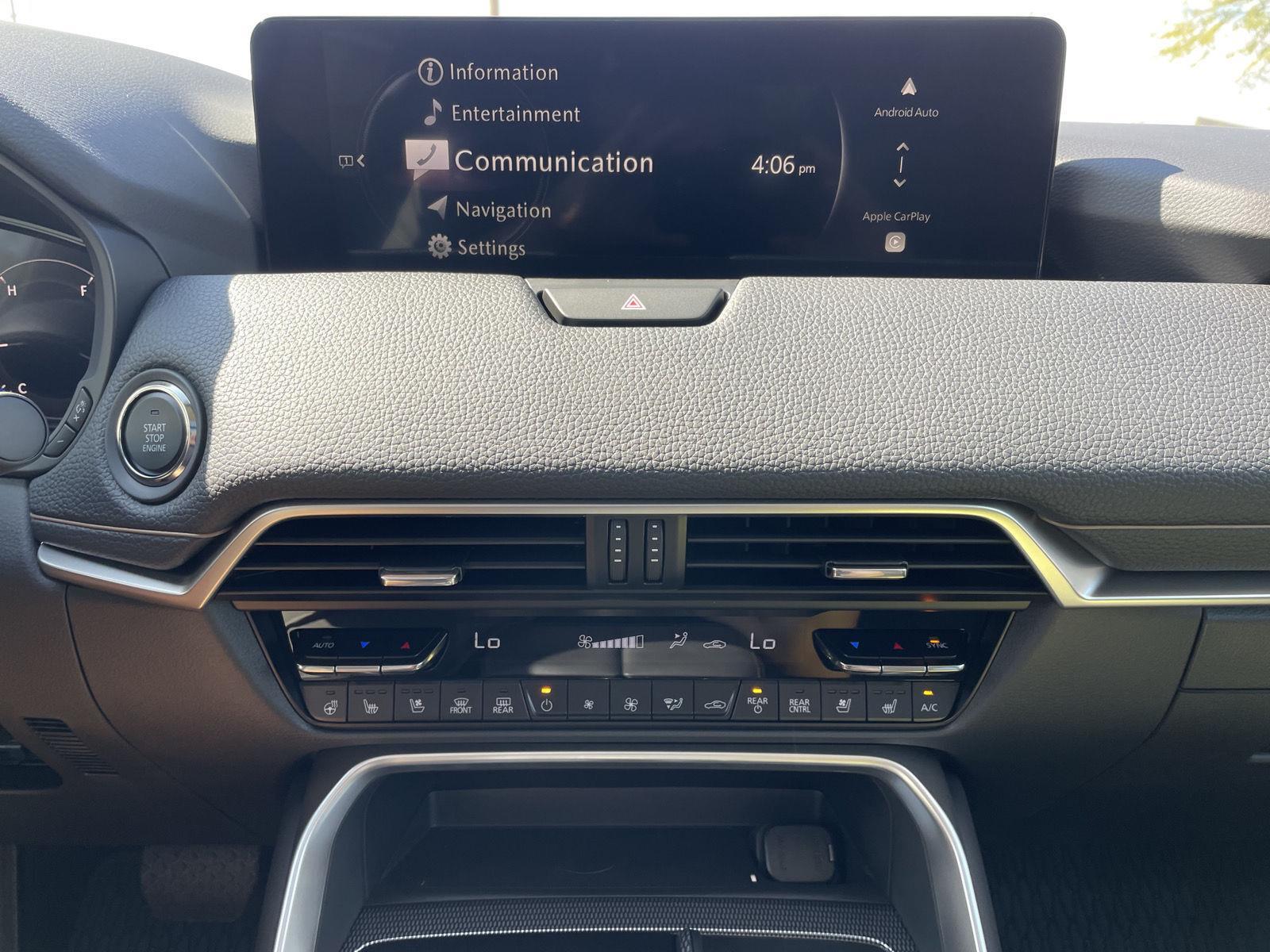Vehicle photo 24
