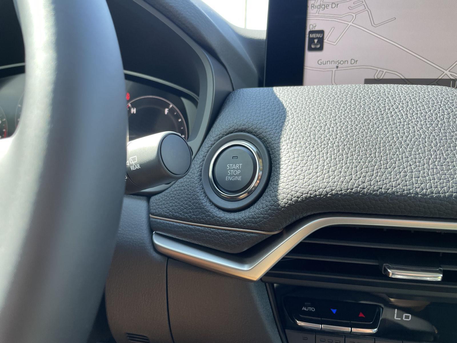 Vehicle photo 27