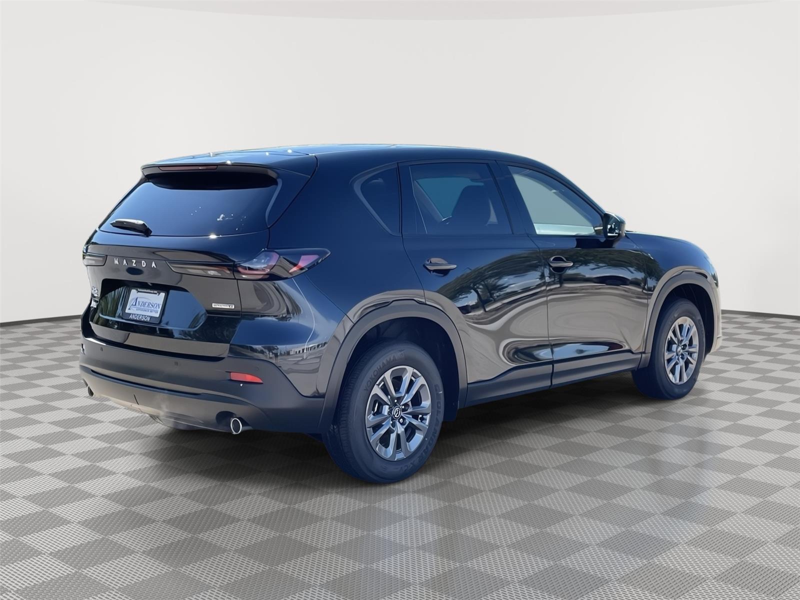 Vehicle photo 7