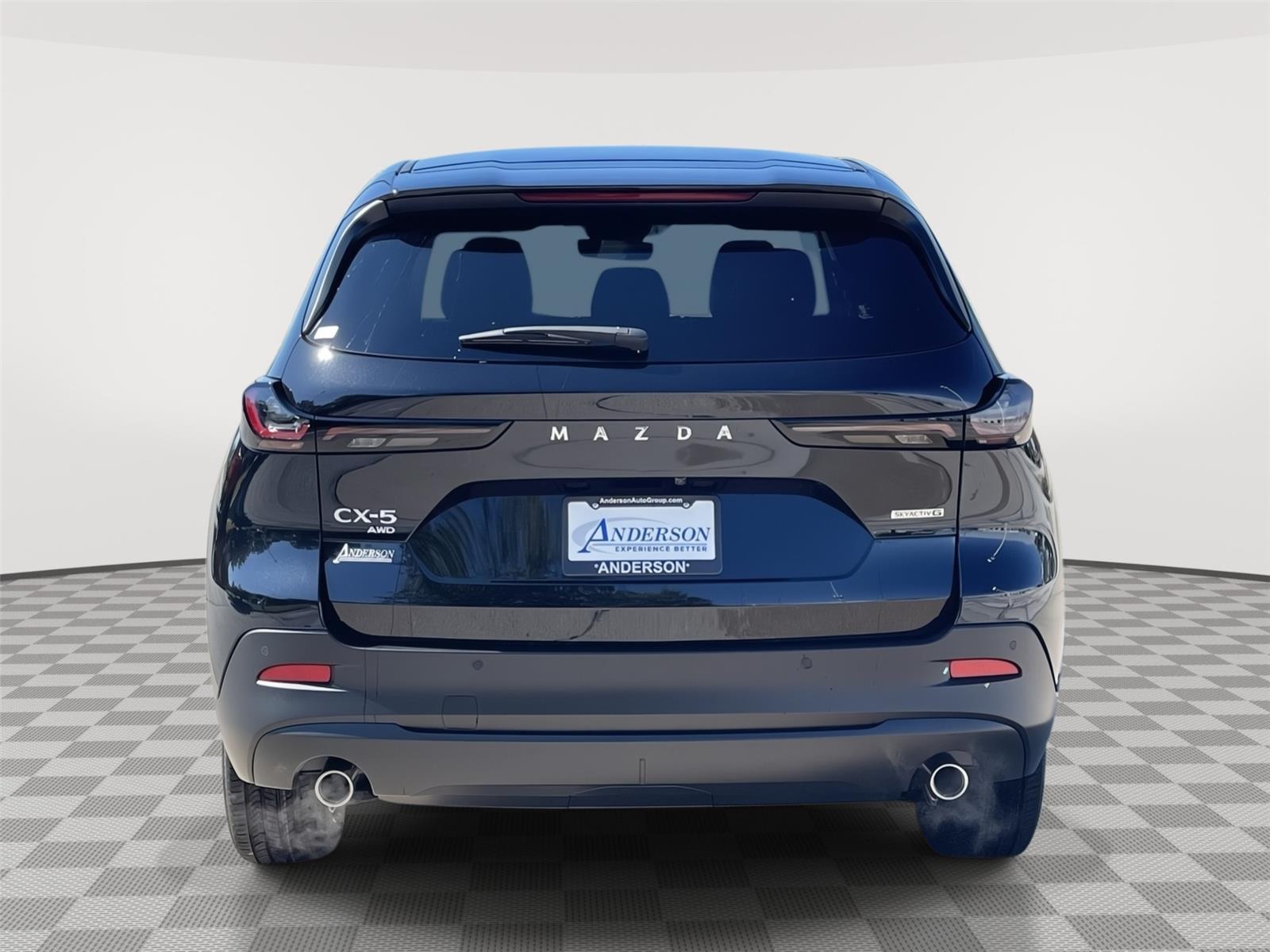 Vehicle photo 8