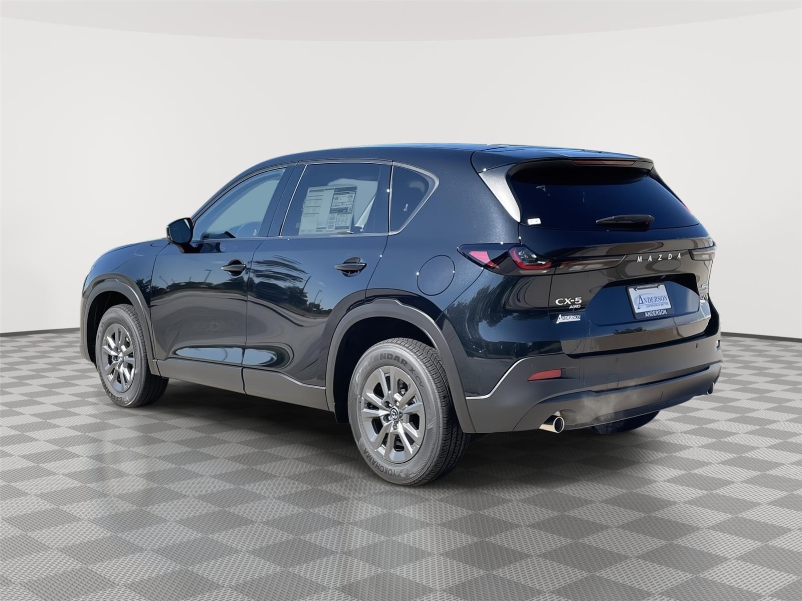 Vehicle photo 9
