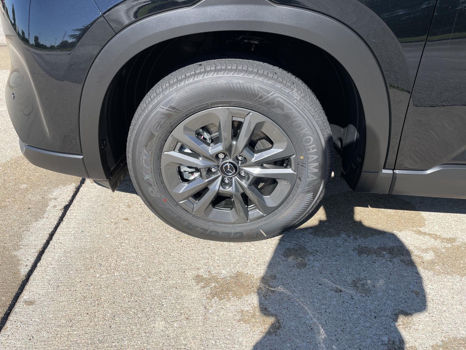 Vehicle photo 10