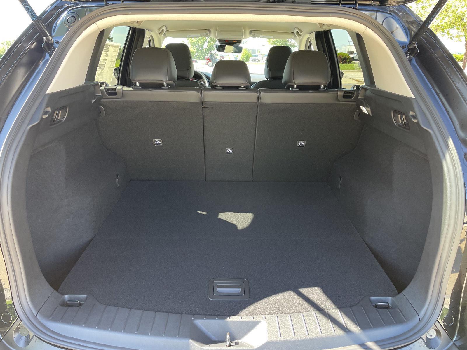 Vehicle photo 31