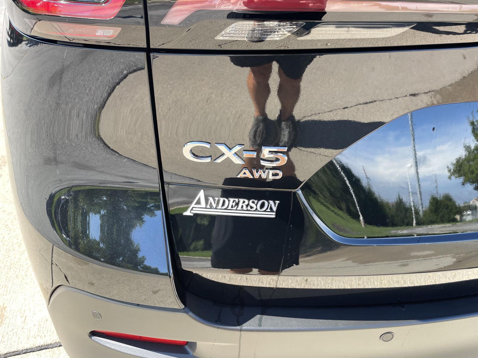 Vehicle photo 32