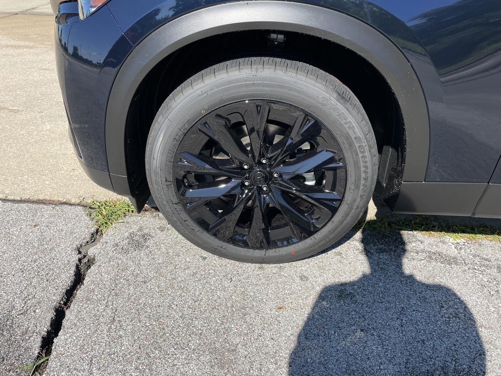 Vehicle photo 10