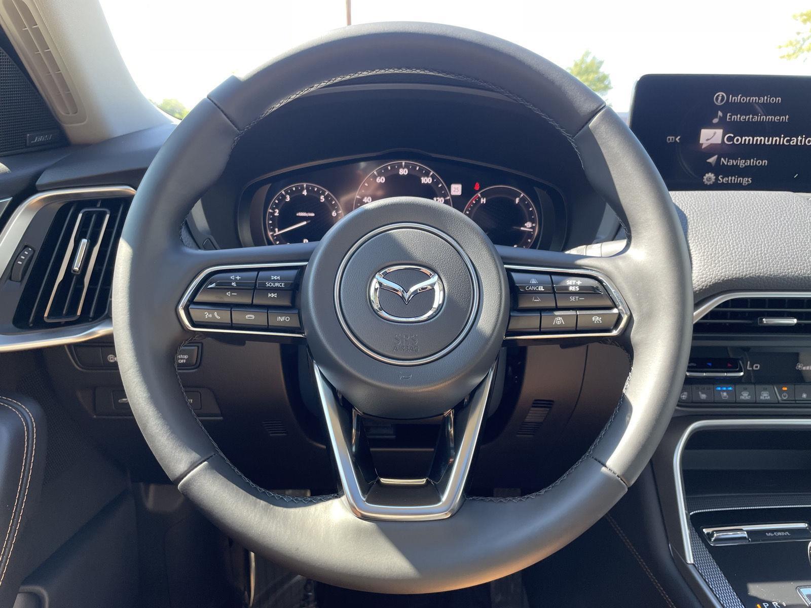 Vehicle photo 11