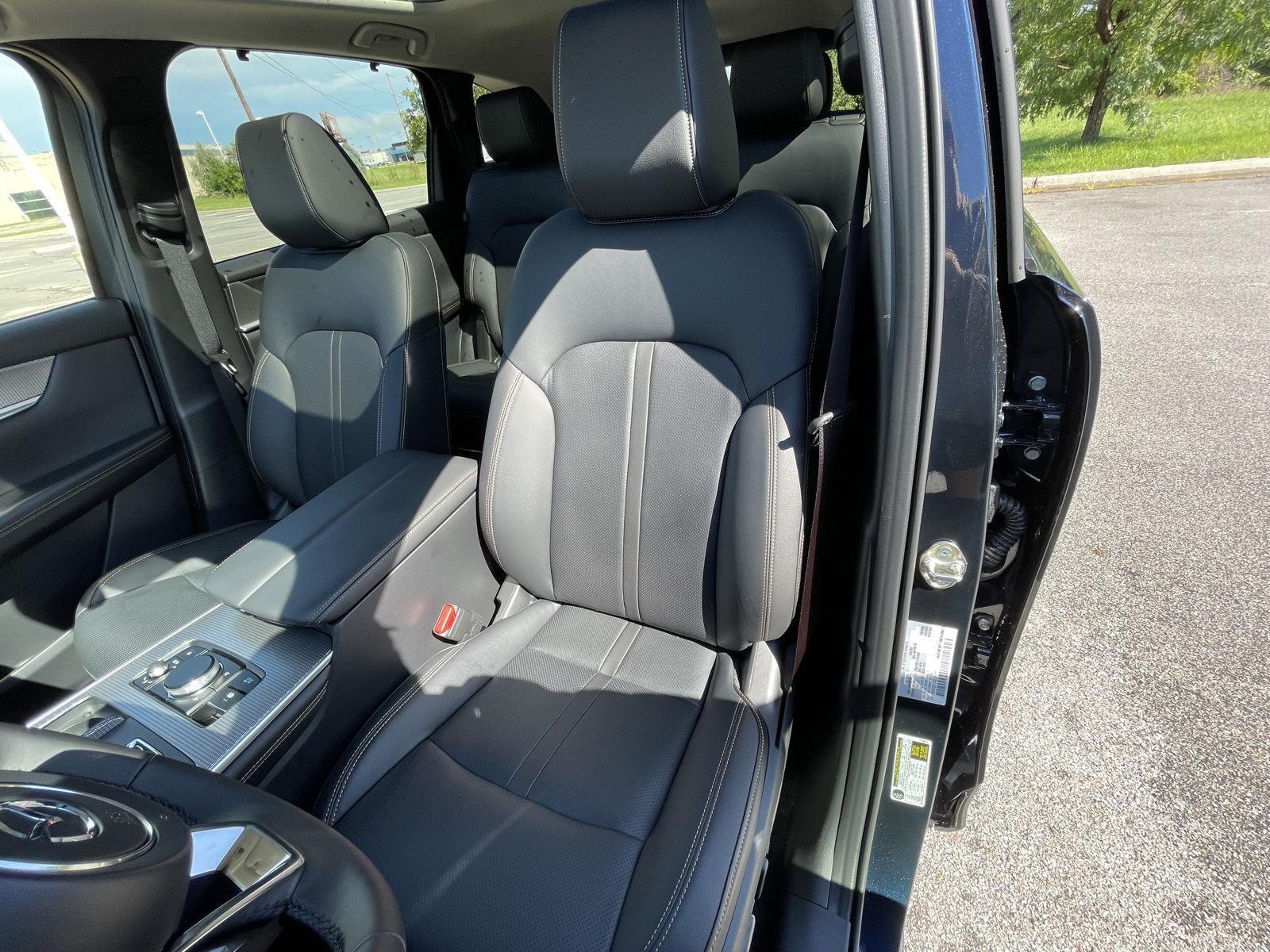 Vehicle photo 17