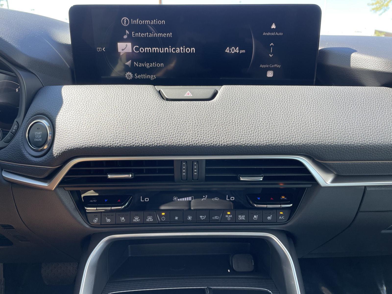 Vehicle photo 24