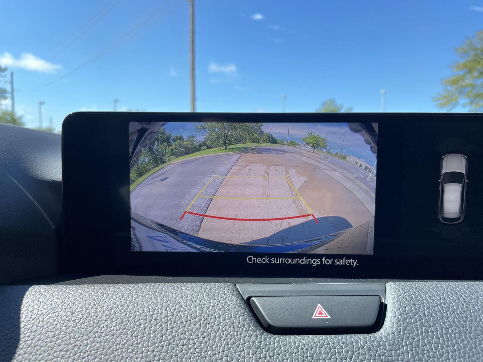 Vehicle photo 25