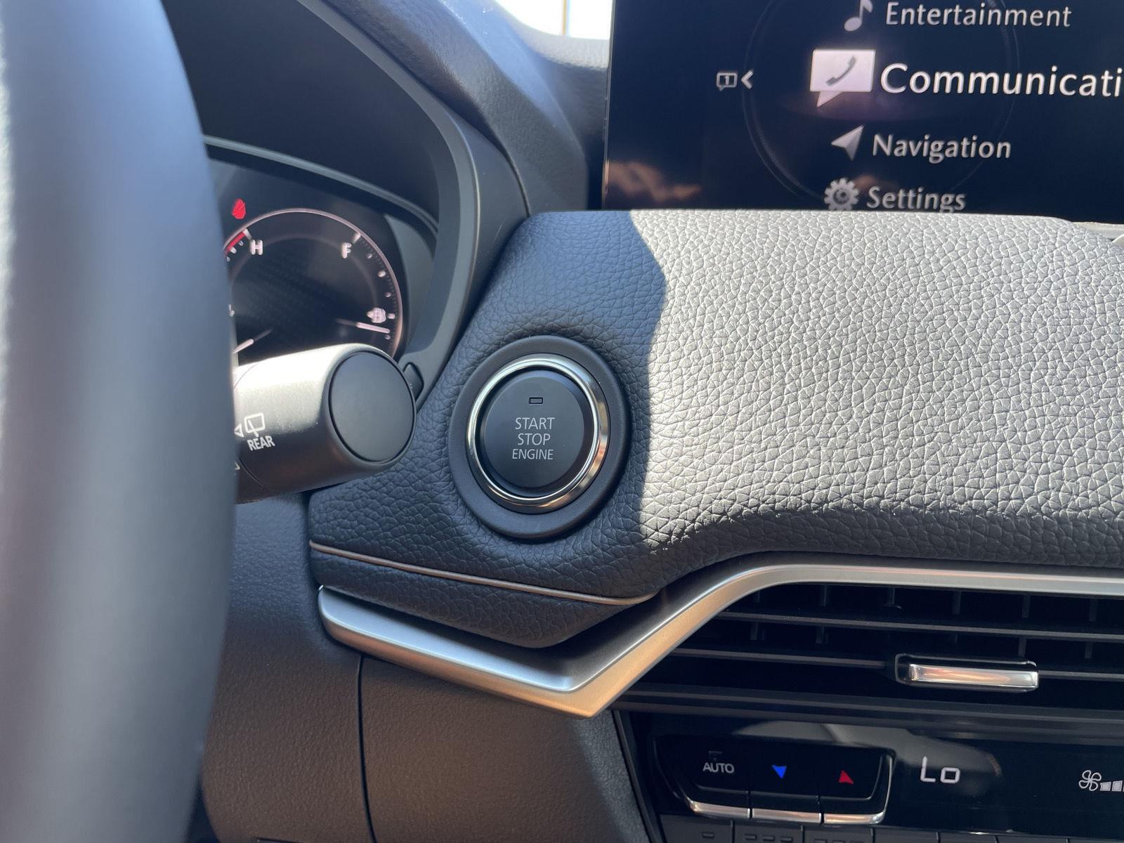 Vehicle photo 27