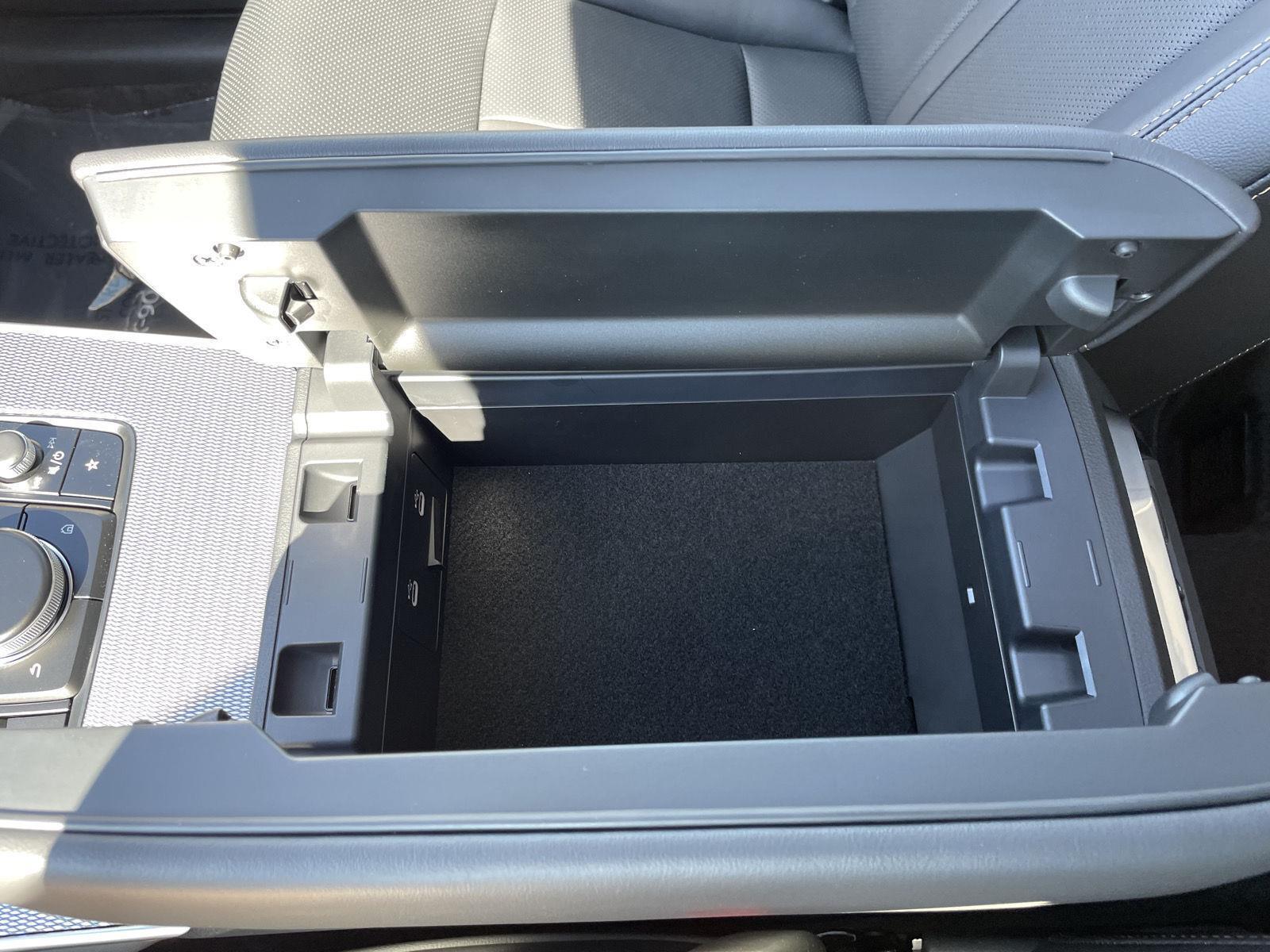 Vehicle photo 34