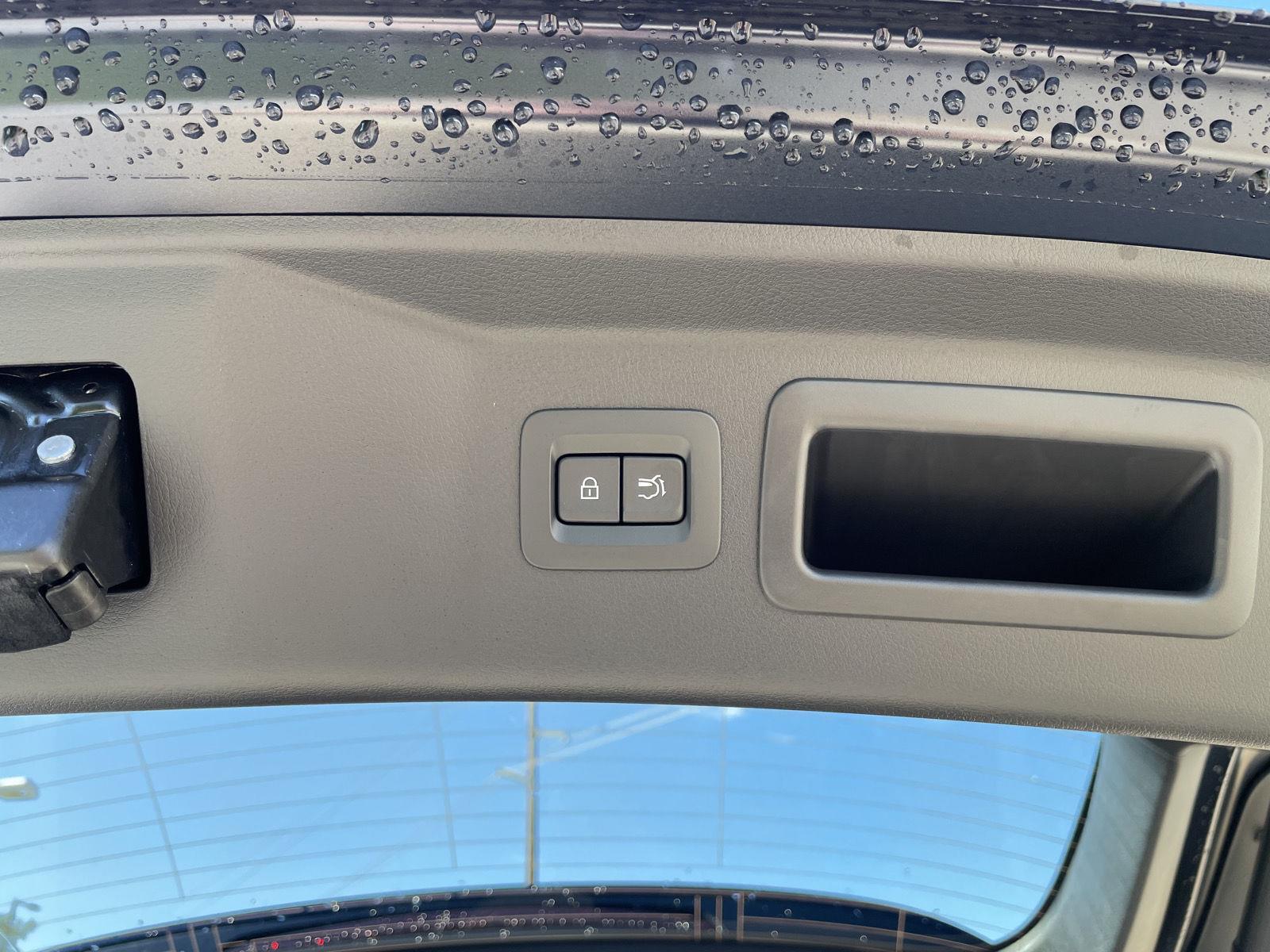 Vehicle photo 39