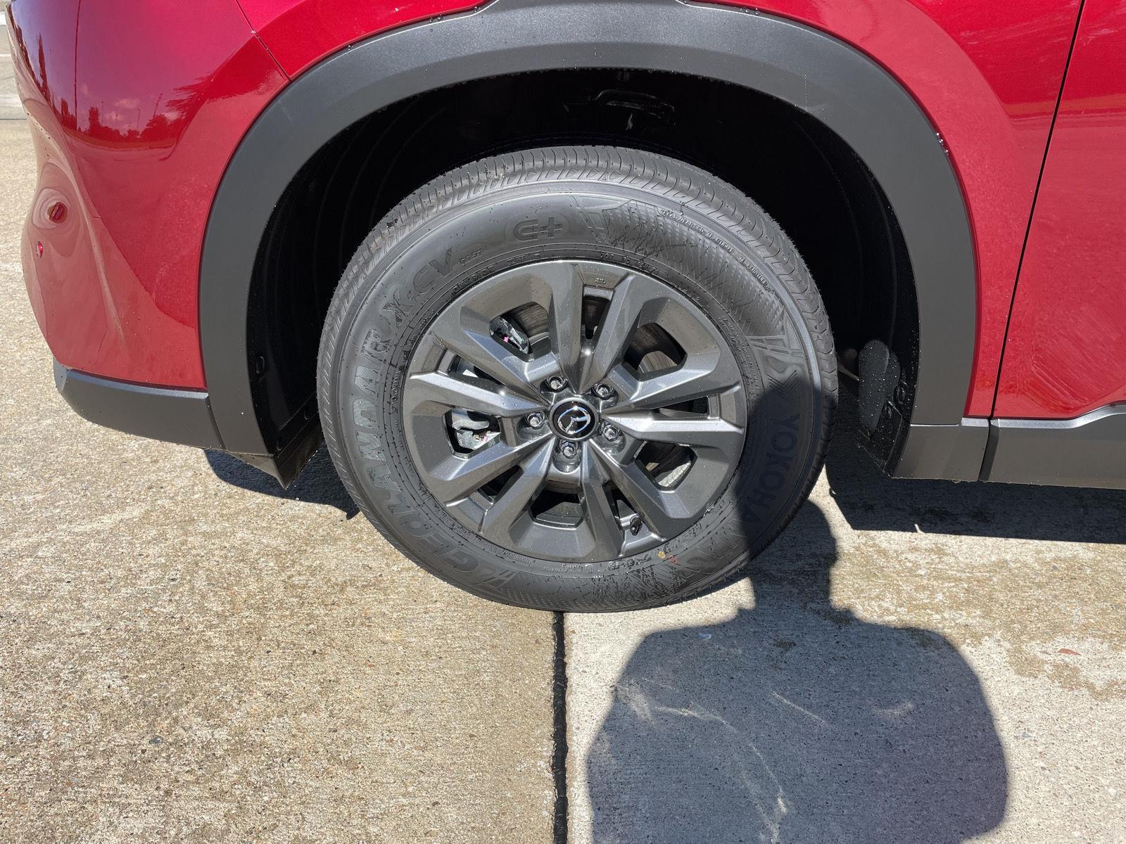Vehicle photo 10