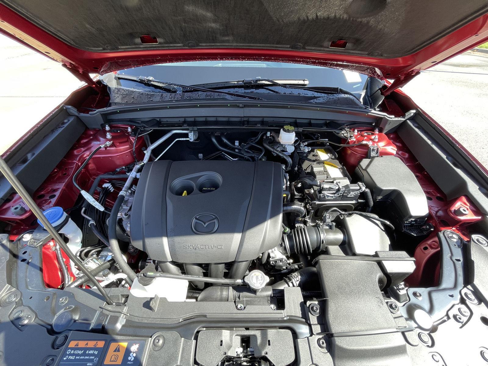 Vehicle photo 30