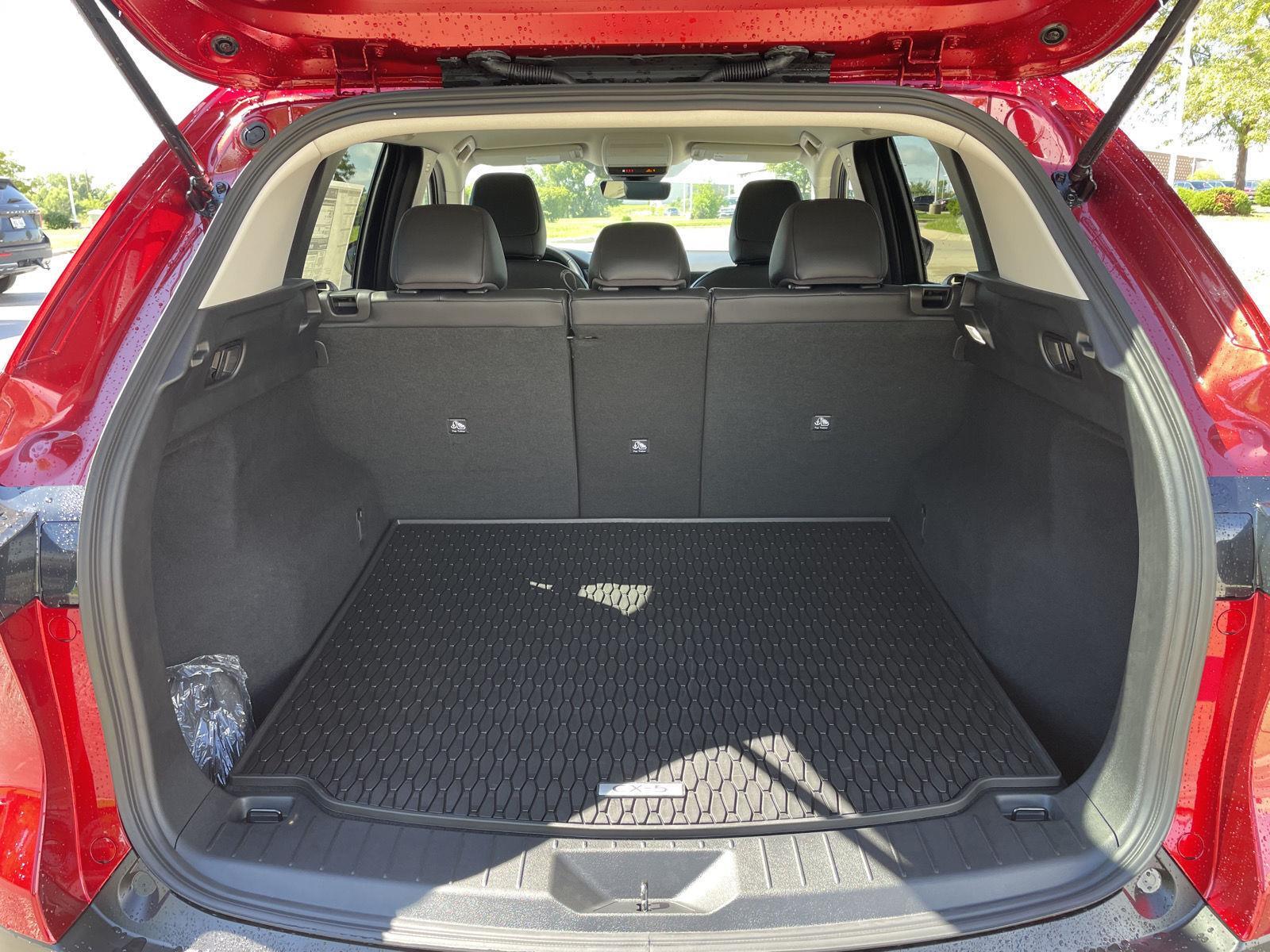 Vehicle photo 31