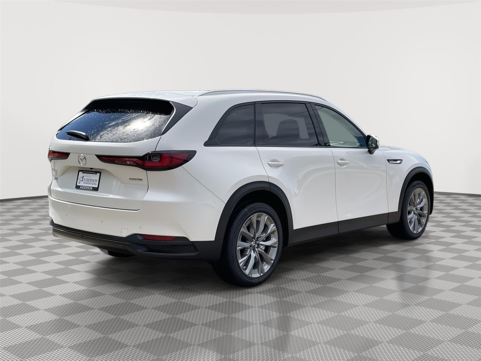 Vehicle photo 7