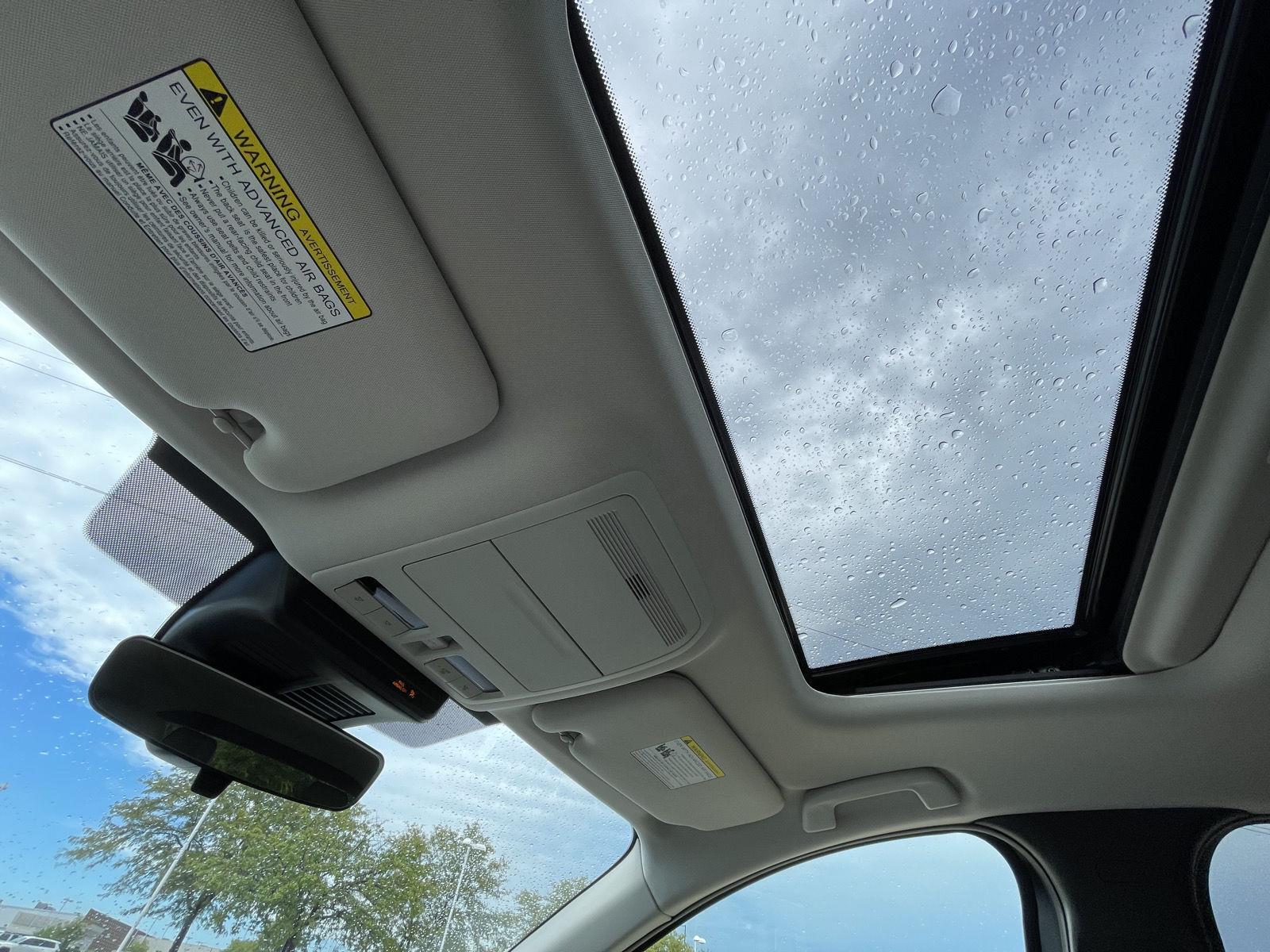 Vehicle photo 22