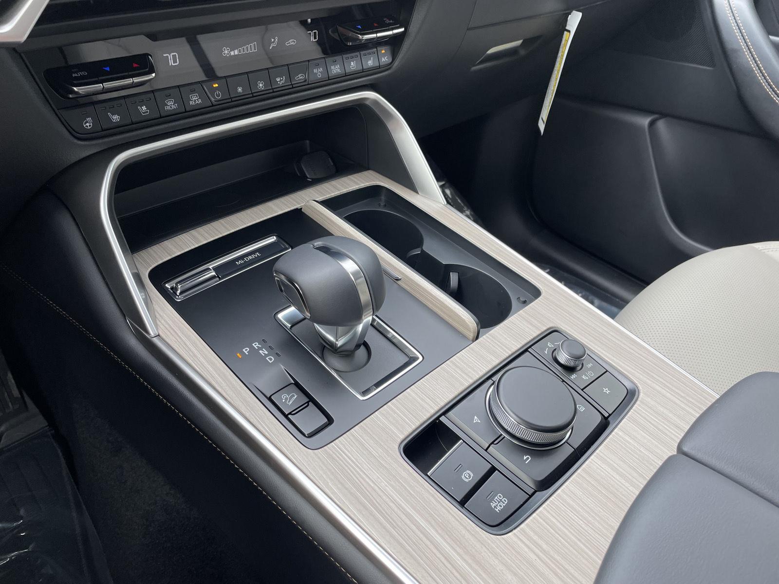 Vehicle photo 31