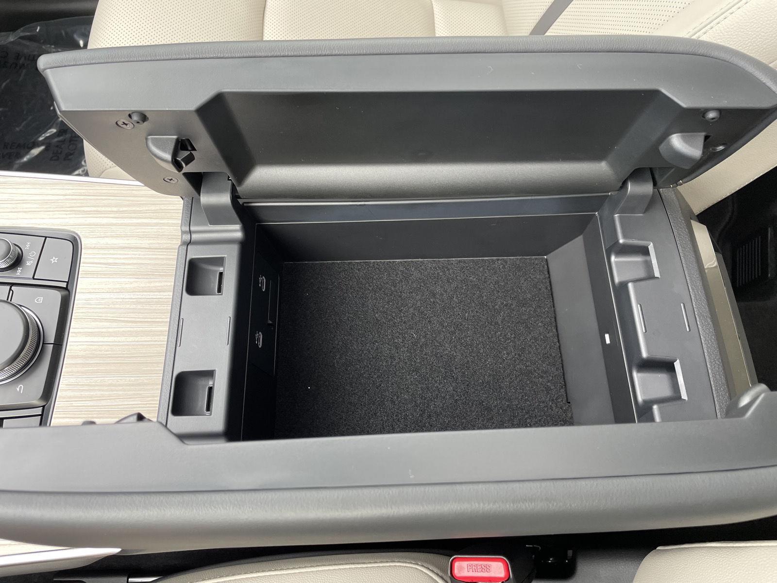 Vehicle photo 32
