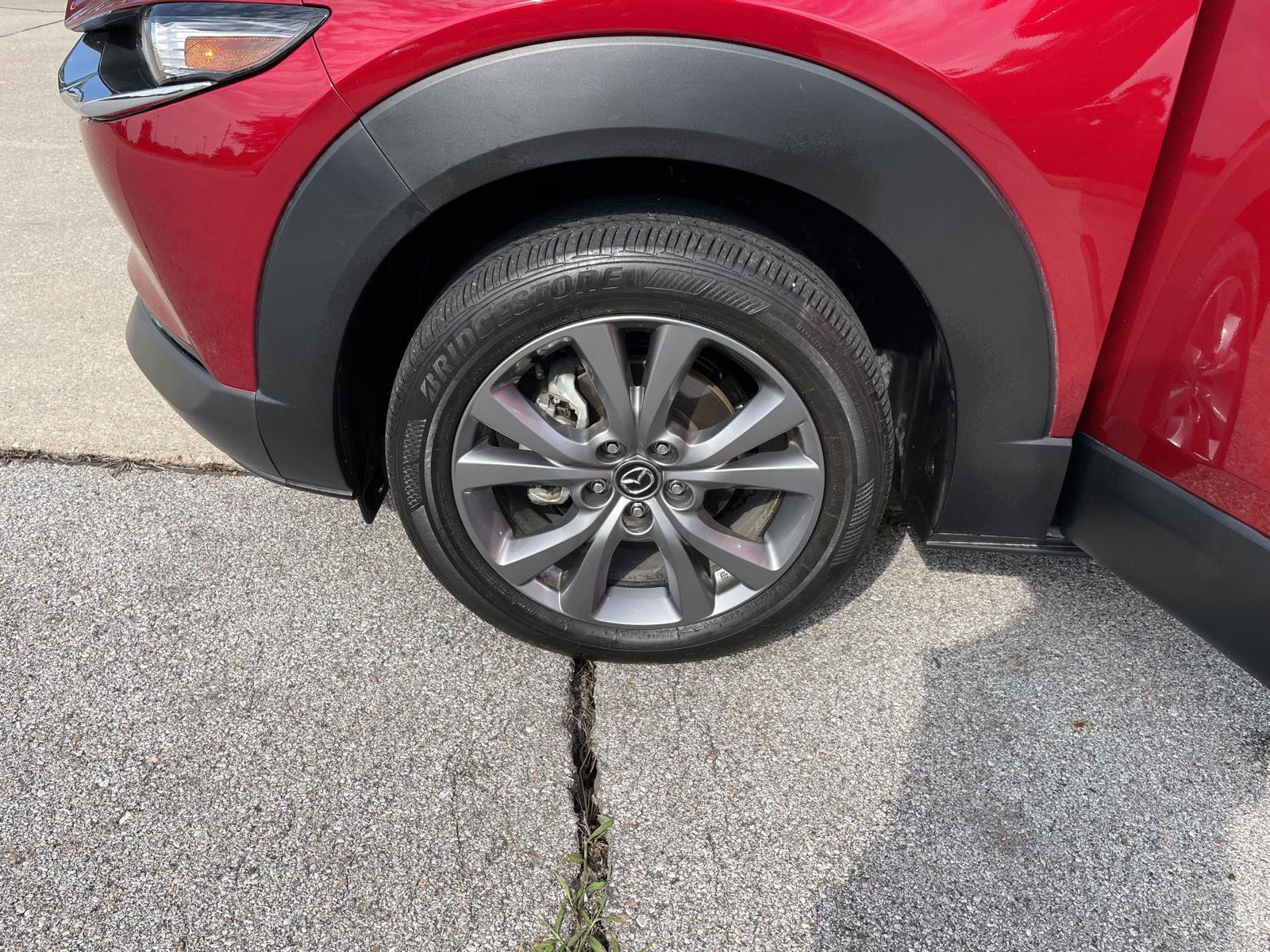 Vehicle photo 10