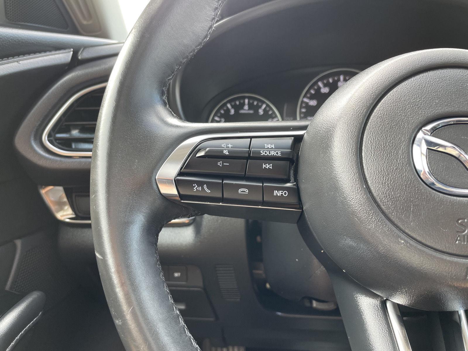 Vehicle photo 13