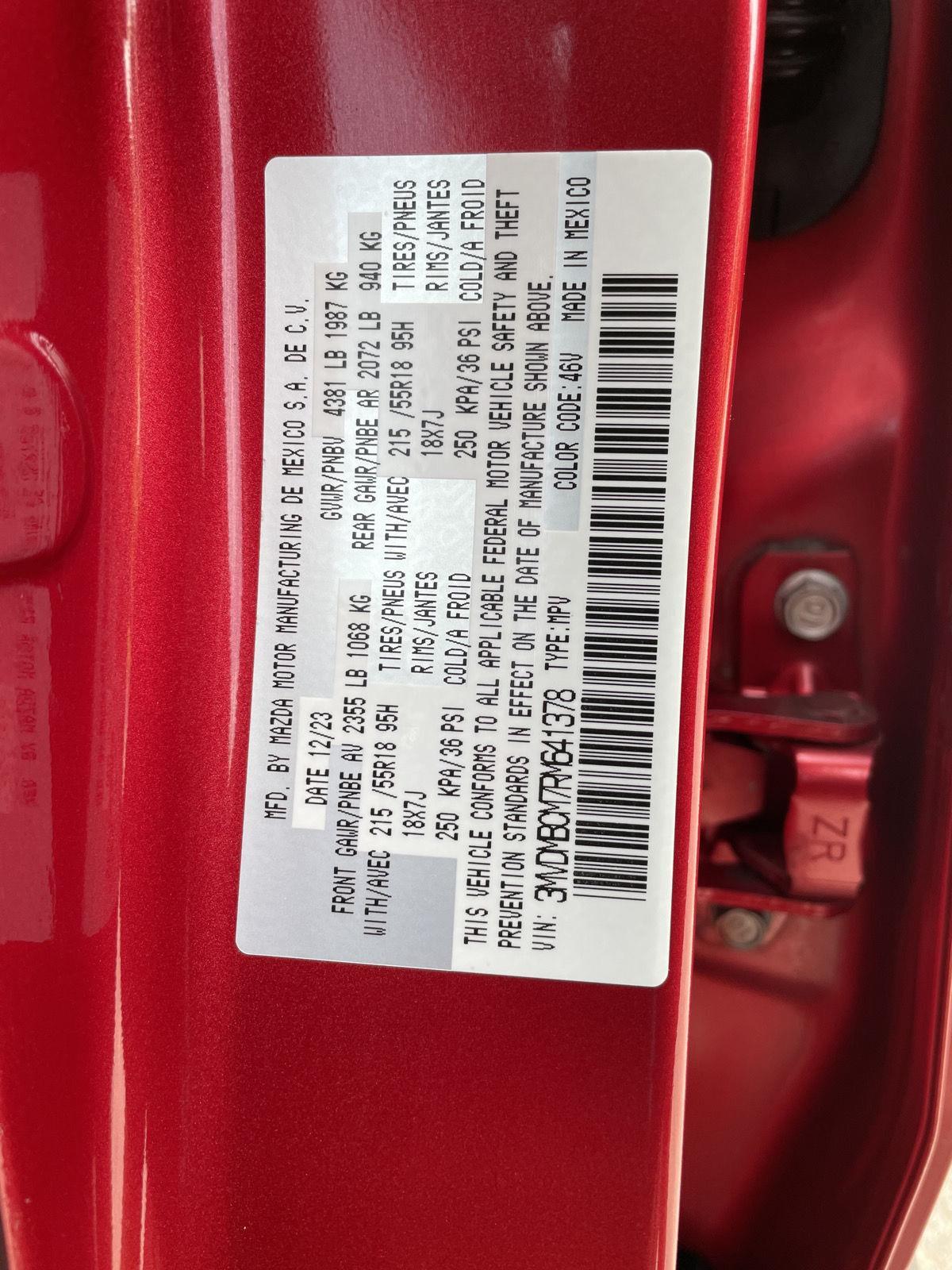 Vehicle photo 30