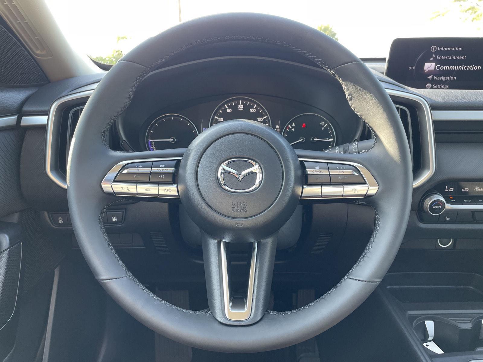 Vehicle photo 11