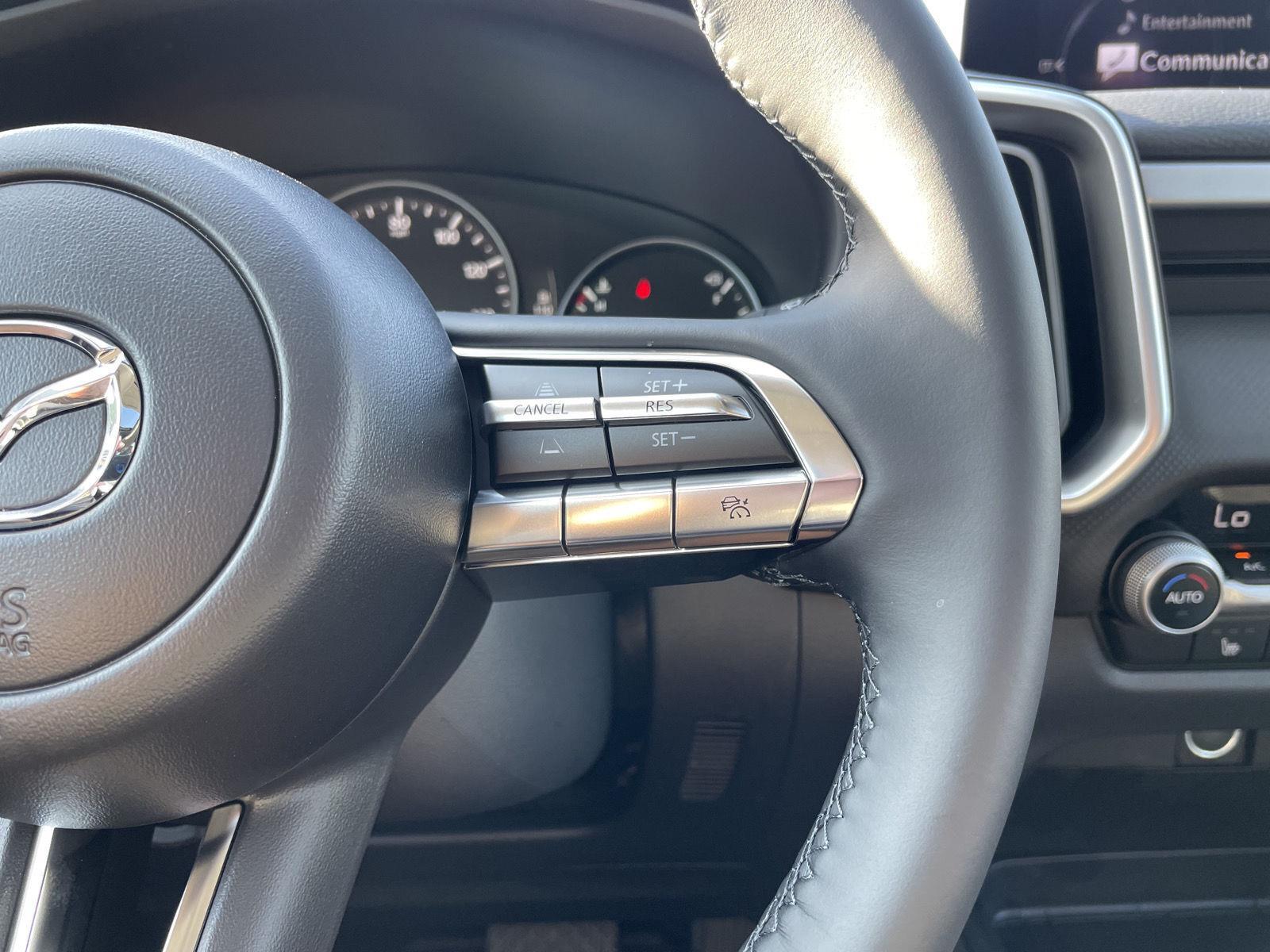 Vehicle photo 13