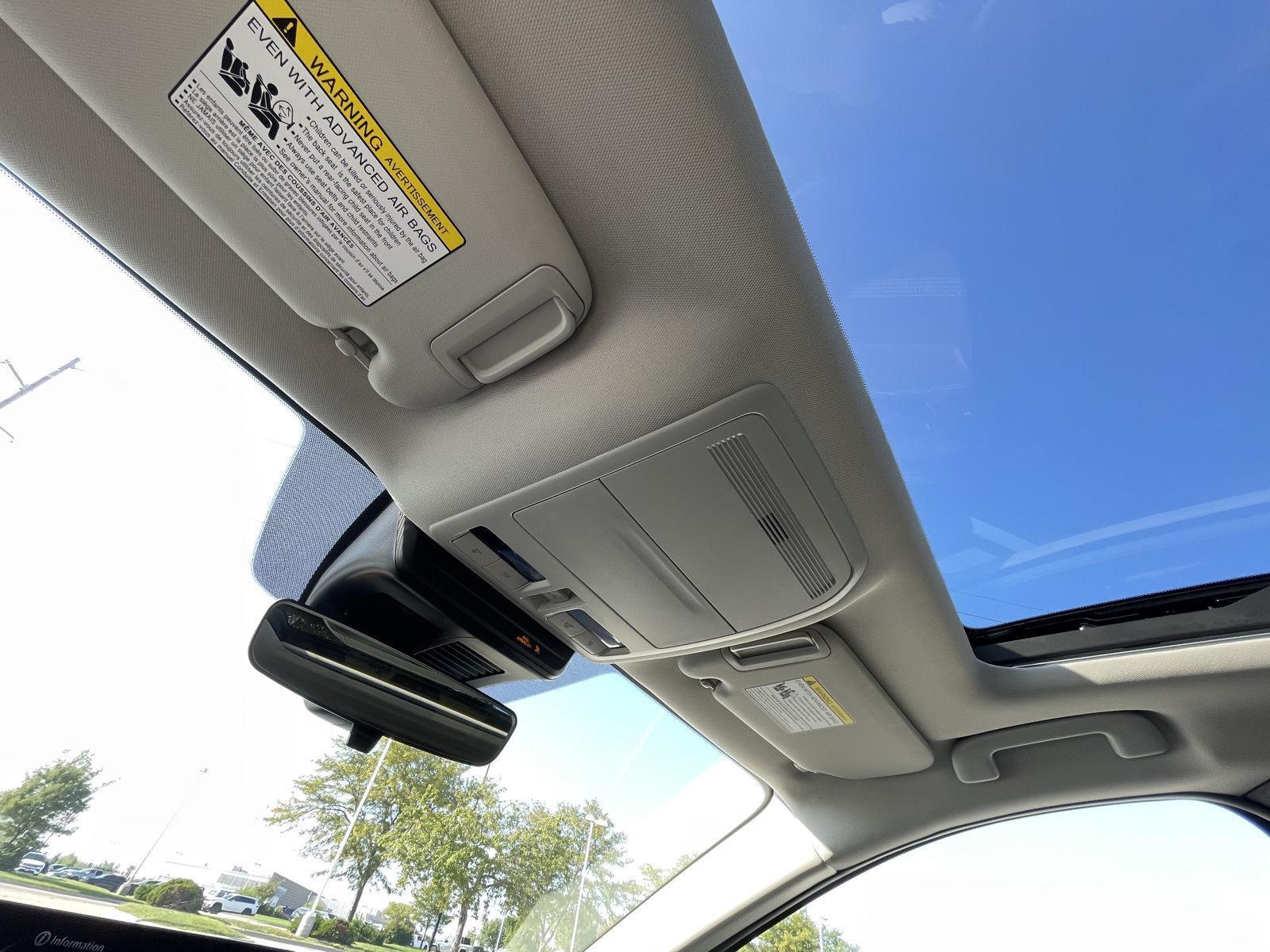 Vehicle photo 20