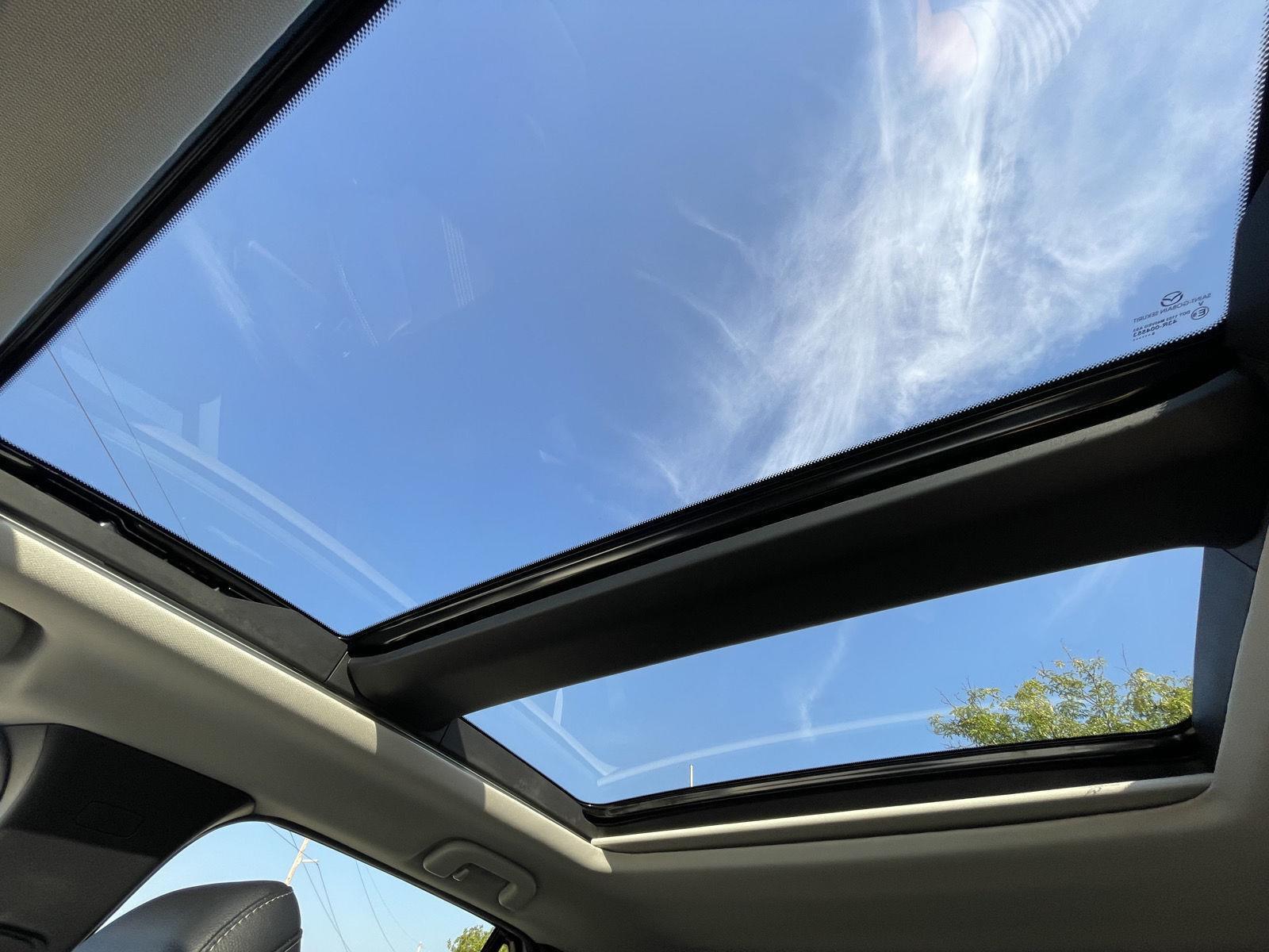 Vehicle photo 21
