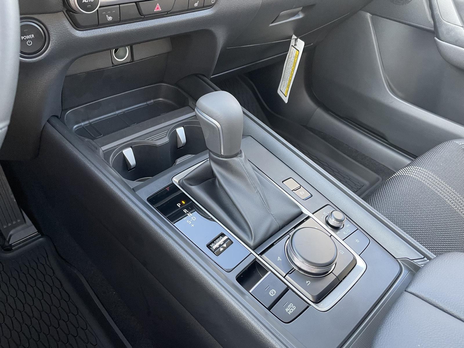 Vehicle photo 28