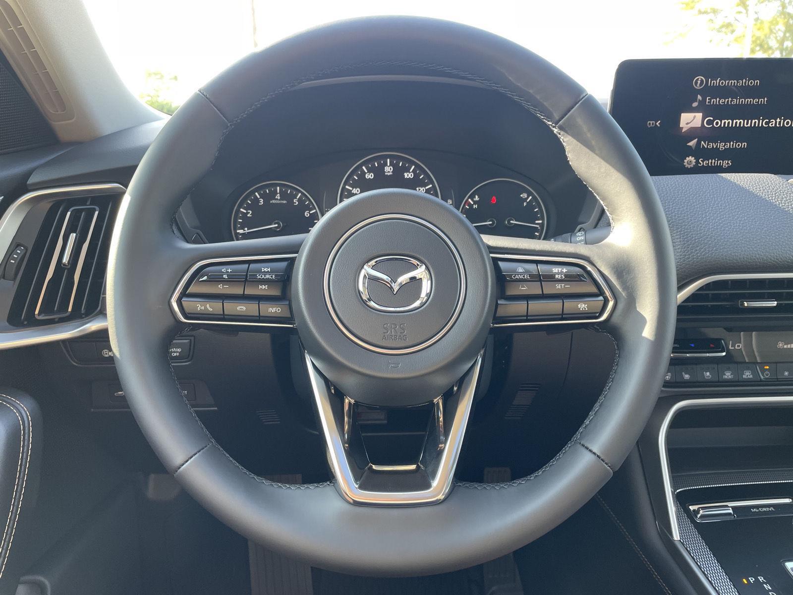Vehicle photo 11